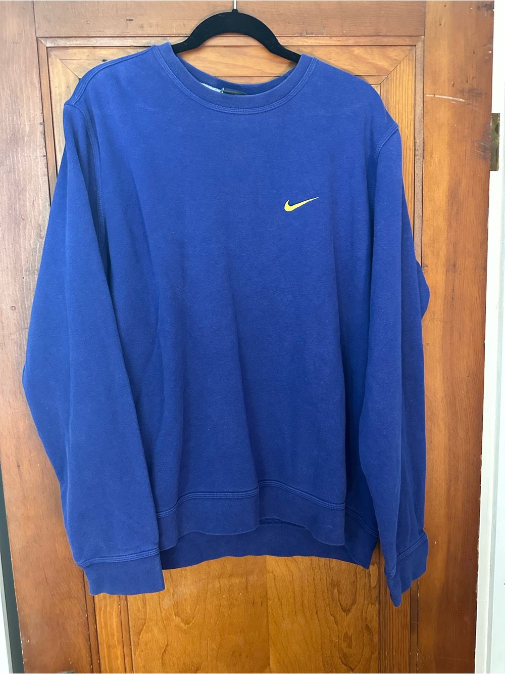Vintage Nike Men's Blue Crewneck Sweatshirt with Yellow Swoosh